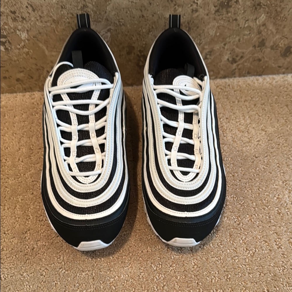 Nike Air Max Black and White Sneakers